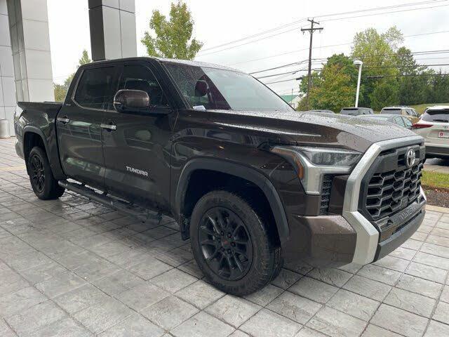 2022 Toyota Tundra Limited Crew Max Cab 4WD