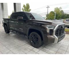 2022 Toyota Tundra Limited Crew Max Cab 4WD