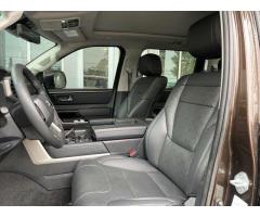2022 Toyota Tundra Limited Crew Max Cab 4WD