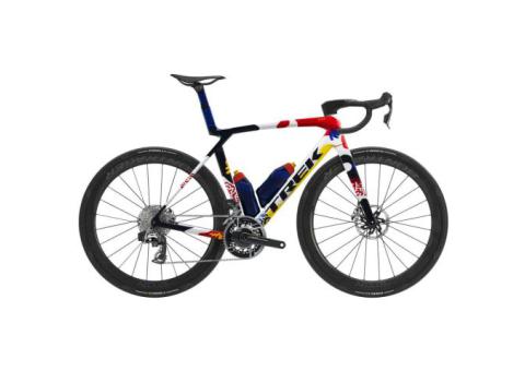 2026 Trek Madone SLR 9 AXS Gen 8 900 Series OCLV Carbon Aero Road Bike (WORLDRACYCLES)