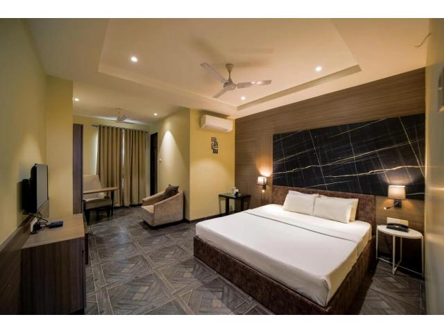 Deluxe Room In Jalgaon