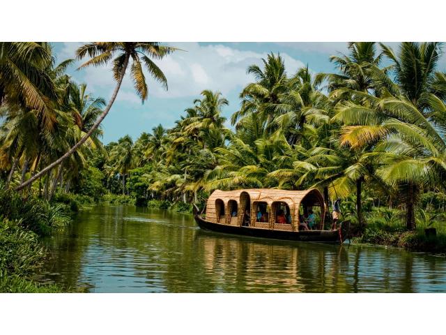 Kerala Tour Packages | Kerala Backwaters, Tours & Holidays