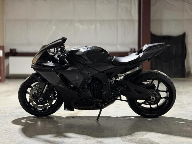 2021 Yamaha YZF-R1  WhatsApp +17203061962