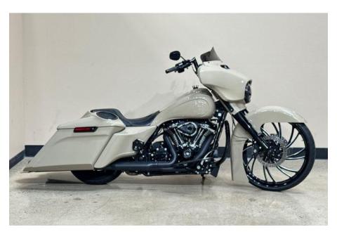 2018 Harley-Davidson Street Glide Special
