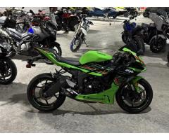 2024 Kawasaki Ninja ZX-6R Metallic Flat Spark Black Ebony