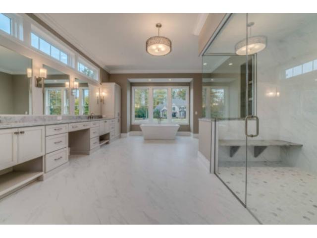 Is Porcelain or Ceramic Tile the Better Choice for Your Bathroom Floor